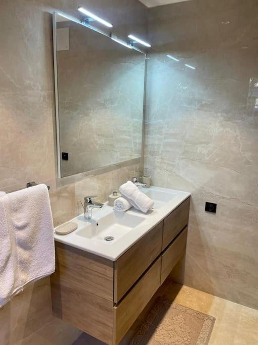 Superbe Appartement Pres De La Plage Et Du Centre Ville Σαιν-Τροπέ Εξωτερικό φωτογραφία