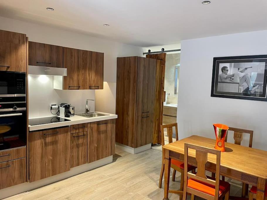 Superbe Appartement Pres De La Plage Et Du Centre Ville Σαιν-Τροπέ Εξωτερικό φωτογραφία
